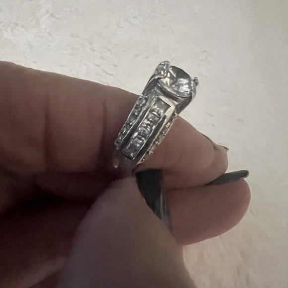 Sale Vintage CZ .925 Sterling Silver Ring Size 5 3/4 - Picture 4 of 6